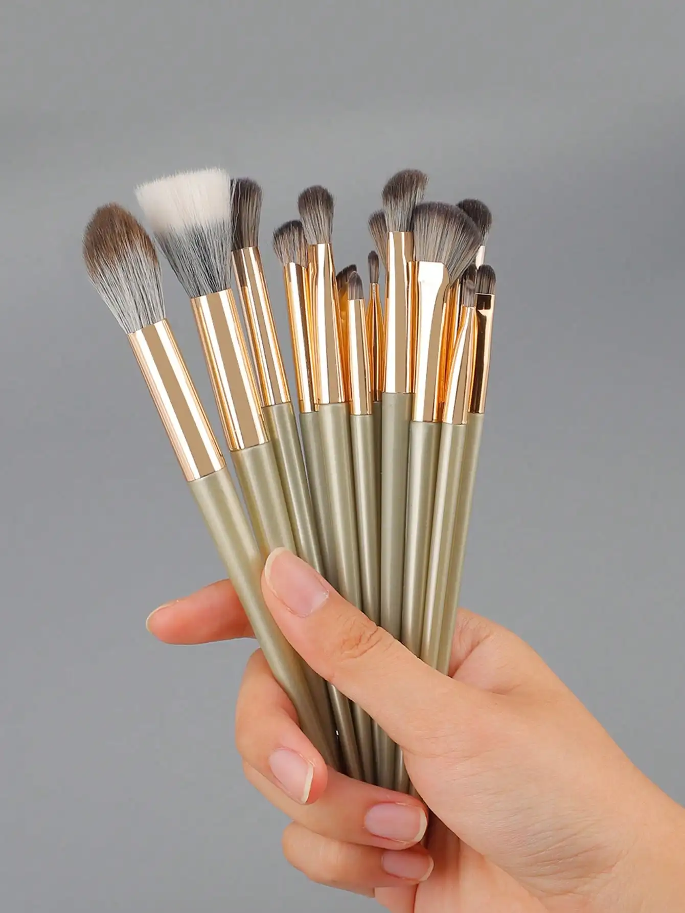 15-Piece Professional Eyebrow and Eyeliner Brush Set—Perfect for blending eyeshadow, shaping eyebrows, and applying eyeliner