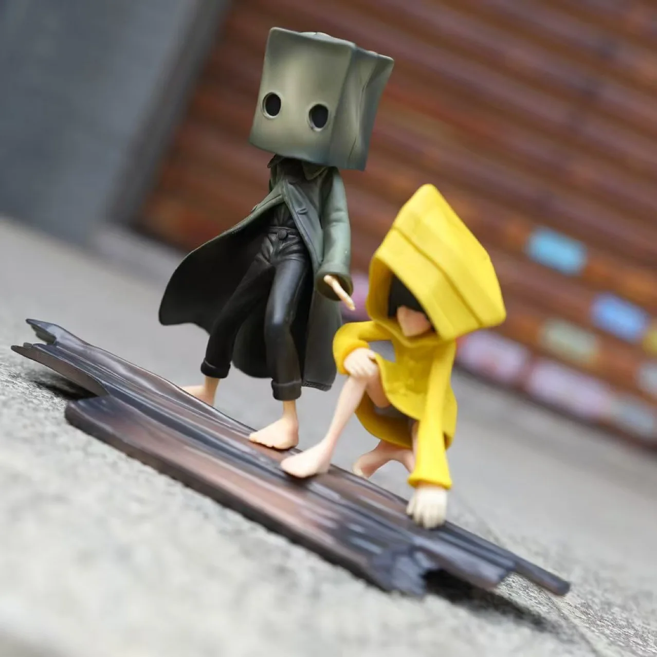 

Little Nightmares 2 Six & Mono Horror Adventure - Scene Game Merch Gift Boxed Toy, Collectible Character Figurine