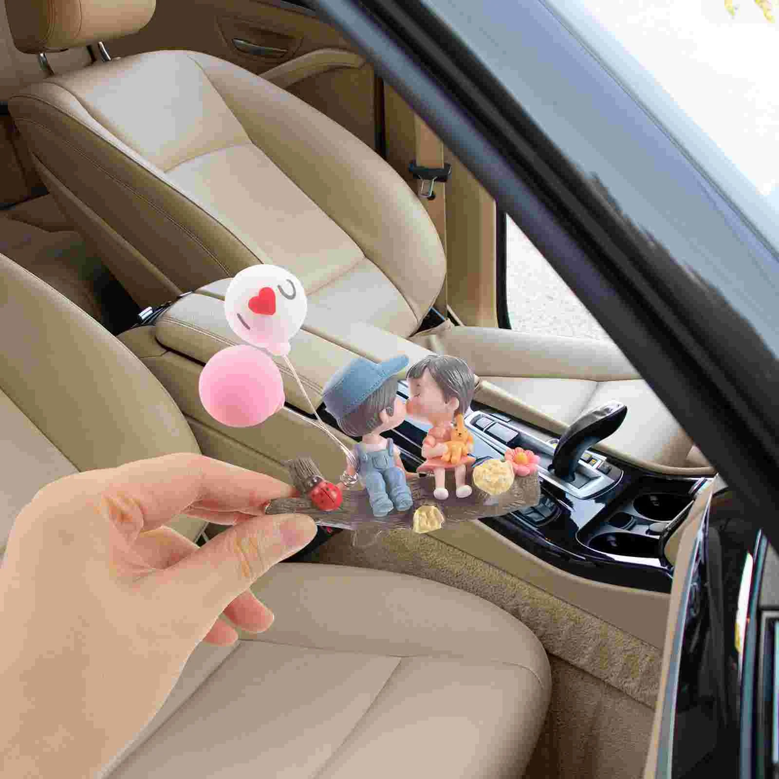 Car Couple Ornaments Husband Wife Statue Fall Dashboard Hood Aesthetic Decor Decorations for Home Figurines Interior Girl