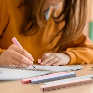 12pcs 다채로운 미적 하이라이트터 귀여운 다양한 무작위 색상, 부드러운 팁 고정 마커로 출혈 없음. 10 최고의 판매 미니 하이 라이터 - №7