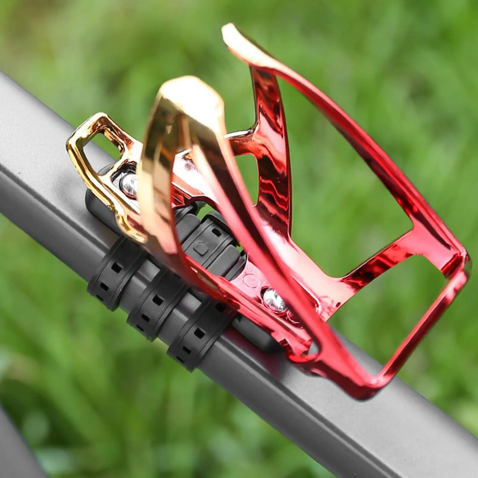 

Cycling Water Bottle Cage Lightweight Water Bottle Holder Secure Sturdy Portable Bracket for Easy Access Biking Commuting
