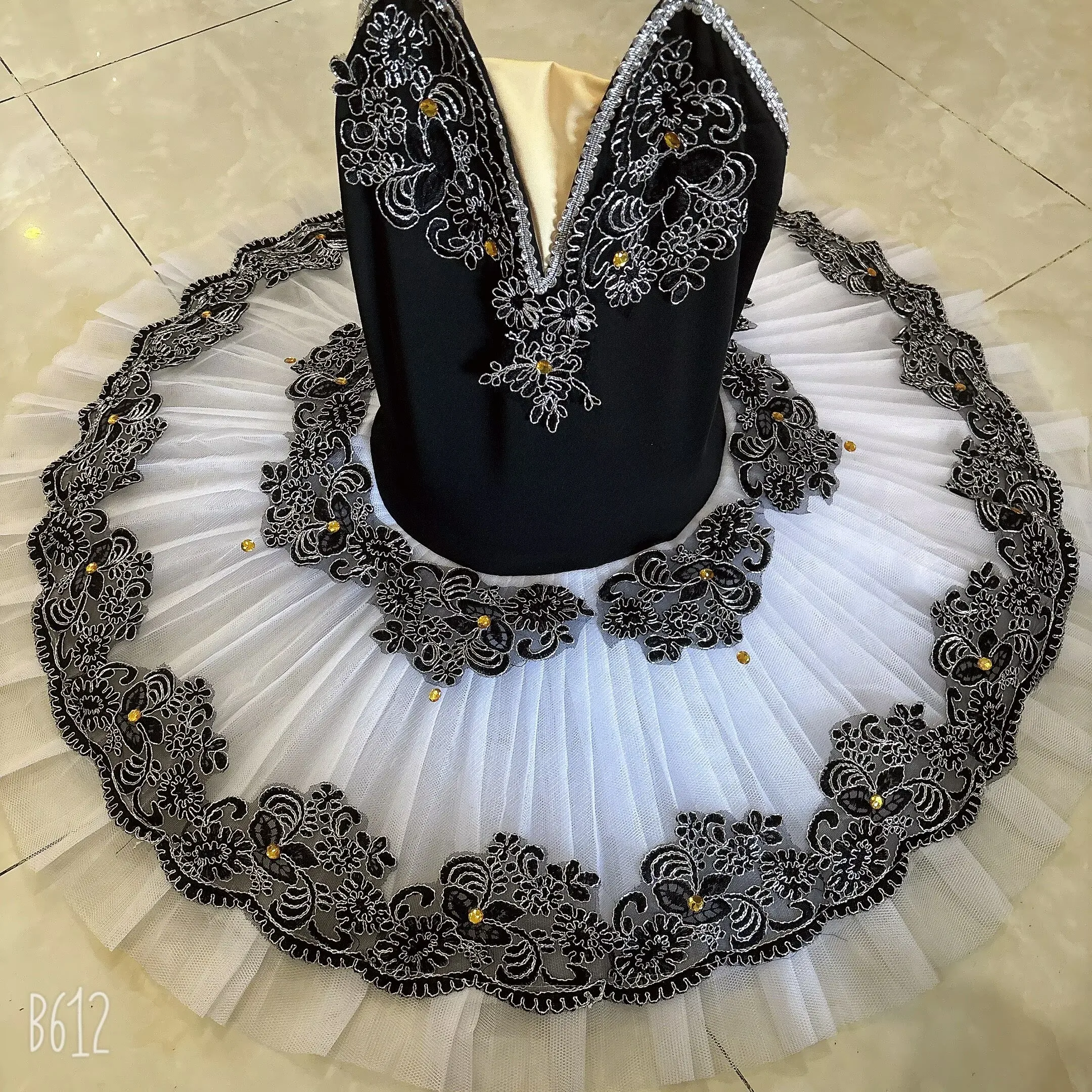 

2026 New Swan Lake Ballet Tutu Skirt Professional Ballet Costumes Velvet Tops Girls Ballerina Dress Adult Belly Dancewear