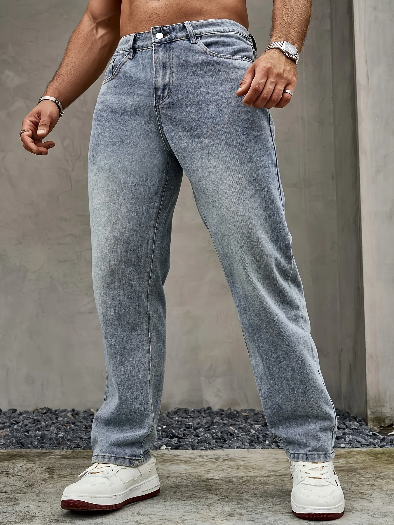 Men's casual straight-leg jeans are a universal style for all seasons, classic solid colors, perfect for casual wear