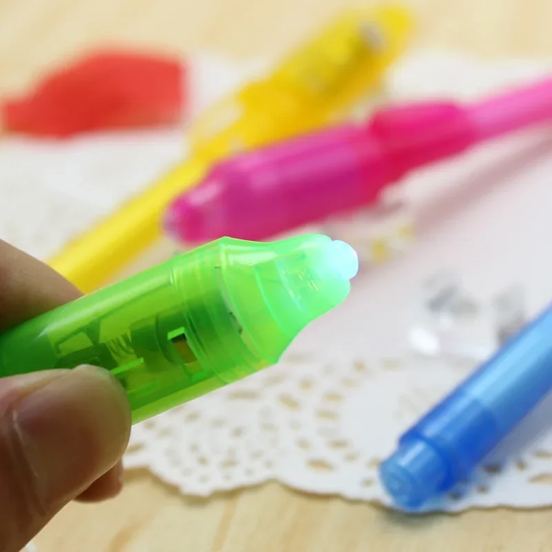 8 pz/lotto penna a inchiostro invisibile 2 In 1 Magic Light Pen, penne per messaggi Secrect, per disegnare attività divertenti bomboniere per bambini regalo