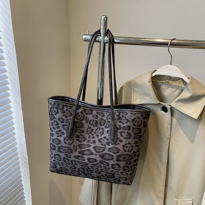 Bolso de hombro de PU con cremallera para mujer, bolsa de mano de alta calidad con patrón de leopardo, versátil, de gran capacidad, suave, a la moda, 2024