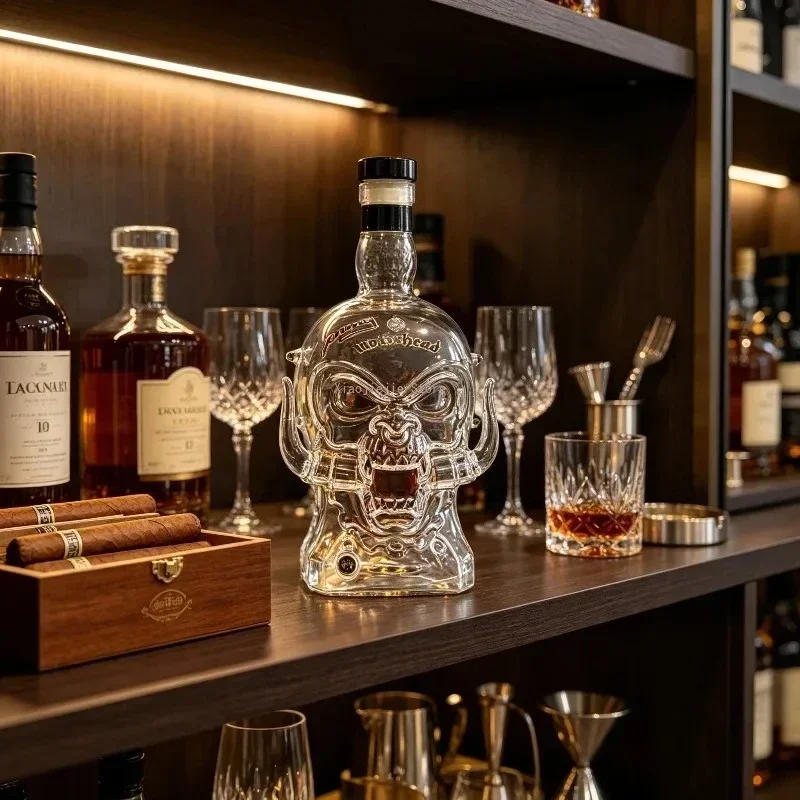 Crystal Skull Whiskey Decanter Set with Rock Glasses Unique Home Bar Decor And Gift for Whiskey Lovers Alcohol Bottle