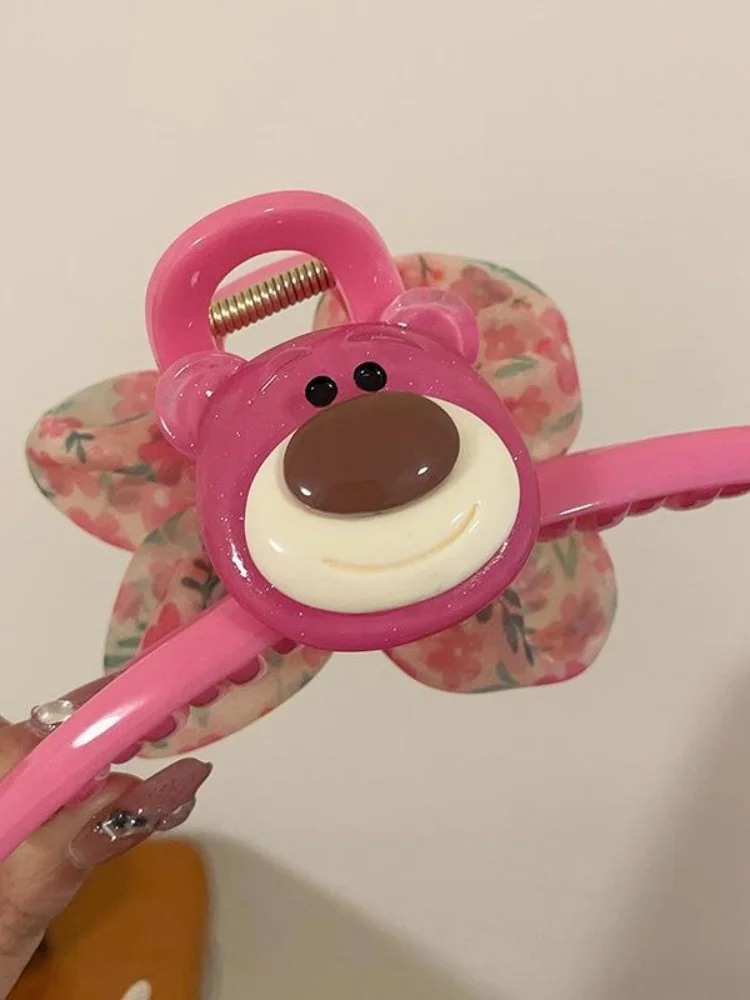 Ab strawberry bear cute ins grab clip large summer hairpin cartoon new sweet shark clip on the back of female head.