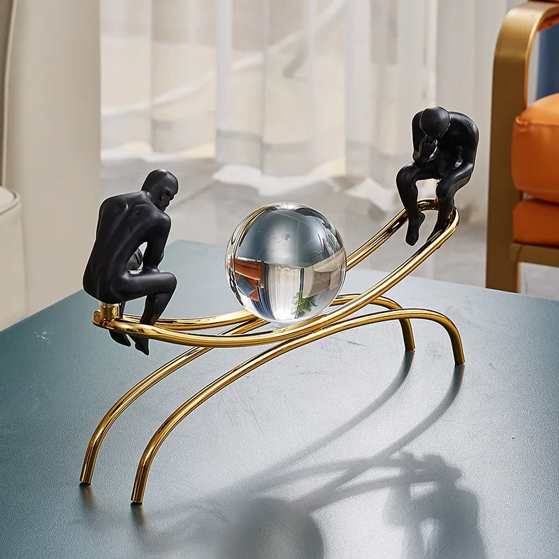1Pcs European-style Thinker Ornaments, Living Room Wine Cabinet, Comfortable Metal Crystal Balls, Home Soft Furnishings