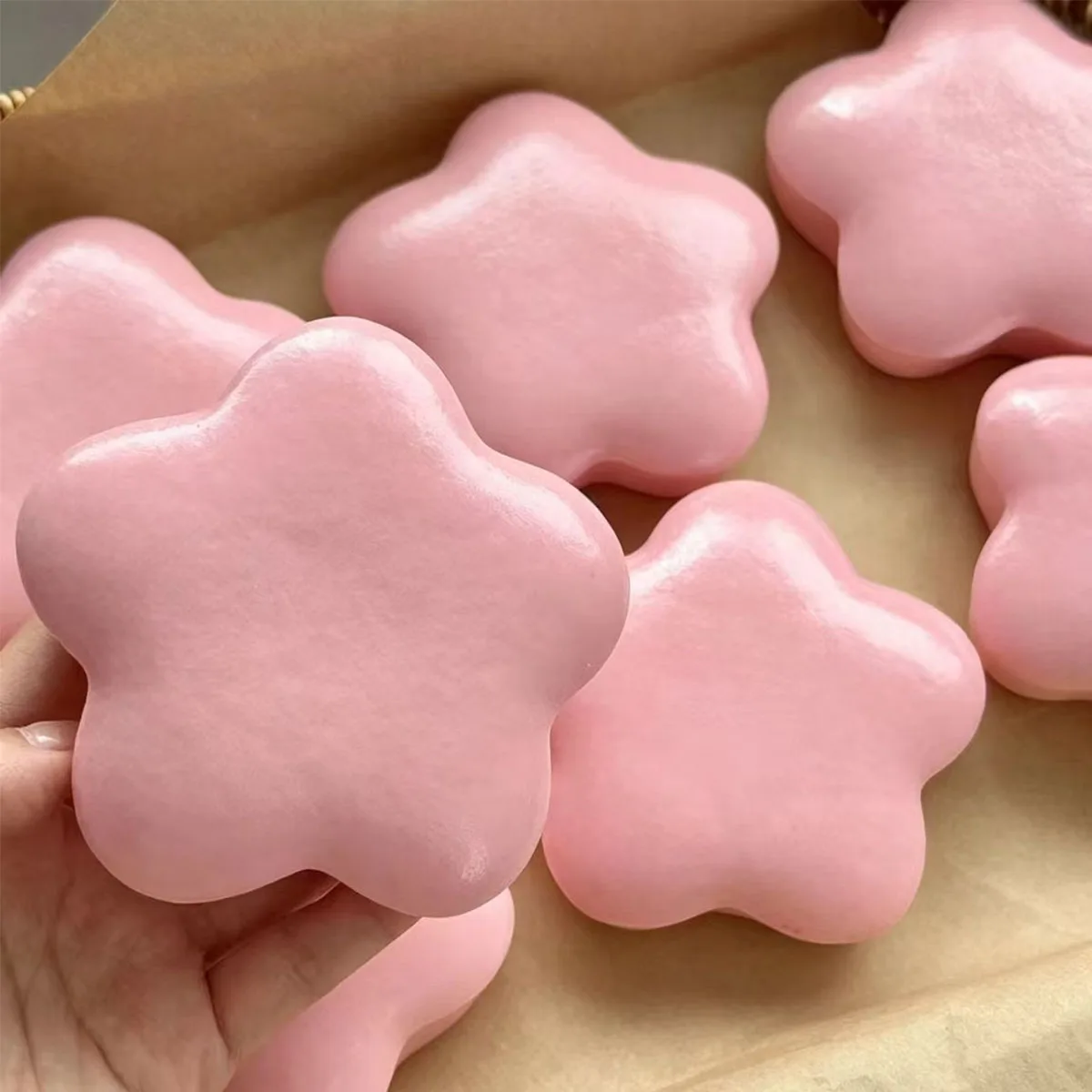 Squishy Simulated Star Cake Squeeze gifts Stress Relief Slow Rising Sensory Fidget for Anxiety ADHD Autism Gift forAdults