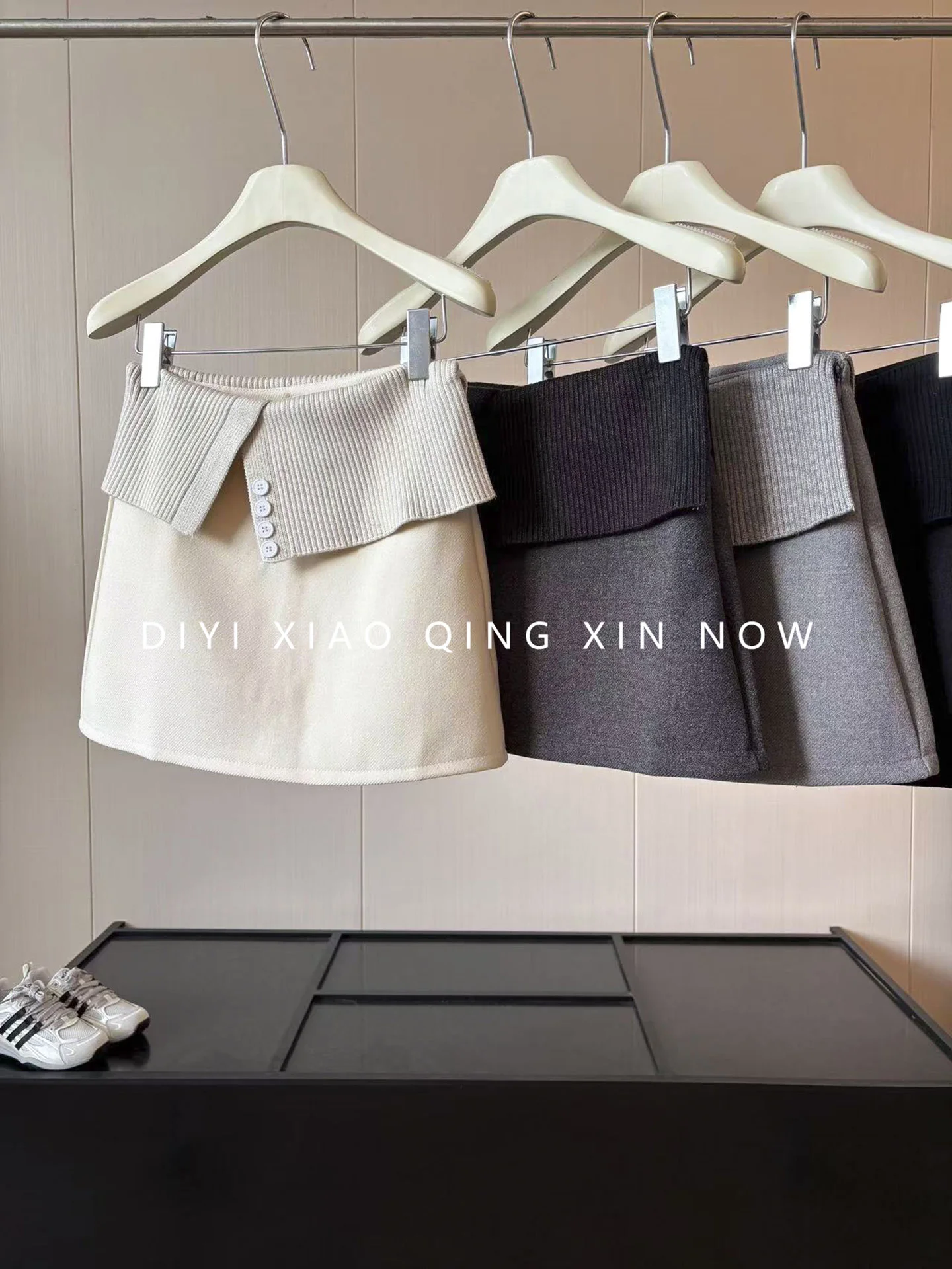 Retro Coffee Knitted Patchwork Casual Short Skirt Women's mid Low Waist Half Body Skirt Fashionable All Match Winter New Arrival