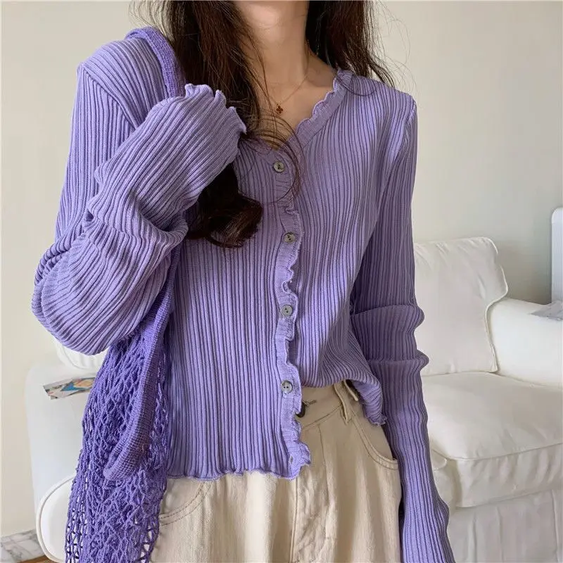 Small Design Sense Long Sleeved Knitted Sweater Top Women\'s Spring Slim Fit Small Cardigan Jacket V-neck Casual Short Top