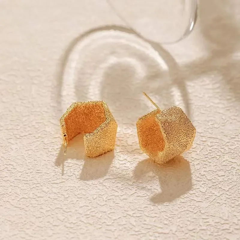 Heavy Machinery Matte Stud Earrings with Personalized Design: Minimalist, Fashionable, Irregular, High-End Large Hoop