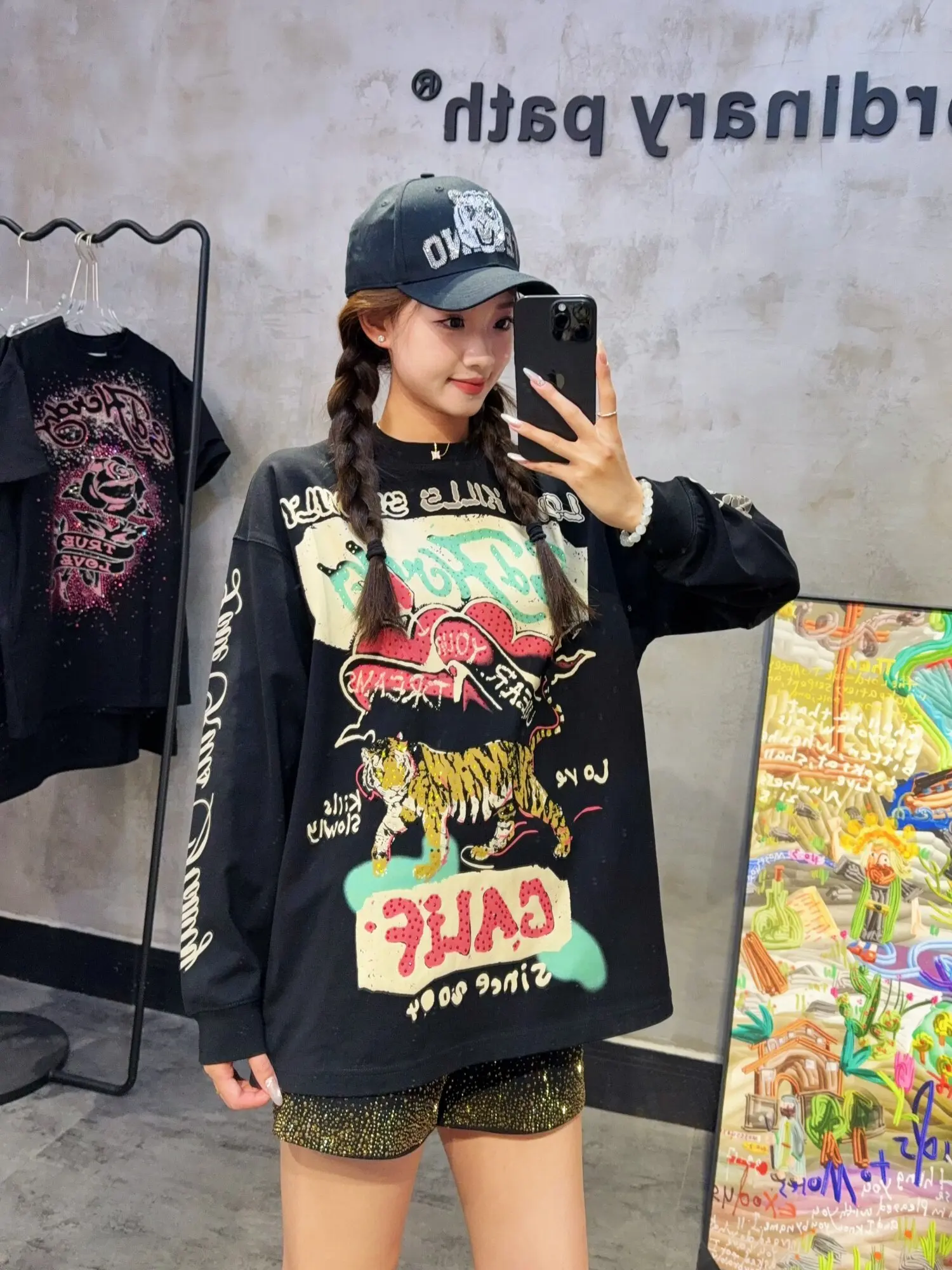 Trendy Cartoon Graffiti Hot Diamonds Printed Long Sleeve T-shirt American Round Neck Mid-long Pullover Top Cotton Basic Tees