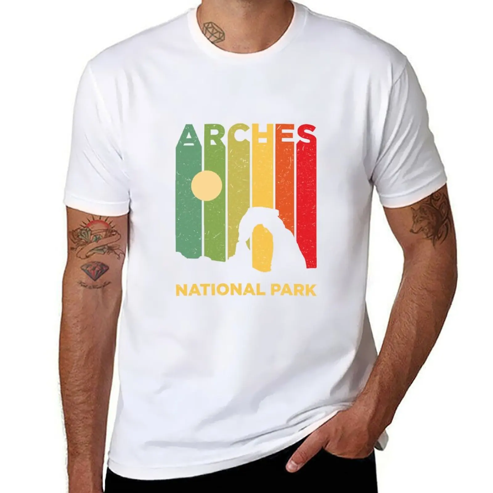 

Arches National Park Moab Utah Vintage sunset T-Shirt mens graphic t shirts man t shirts for men casual T-Shirt