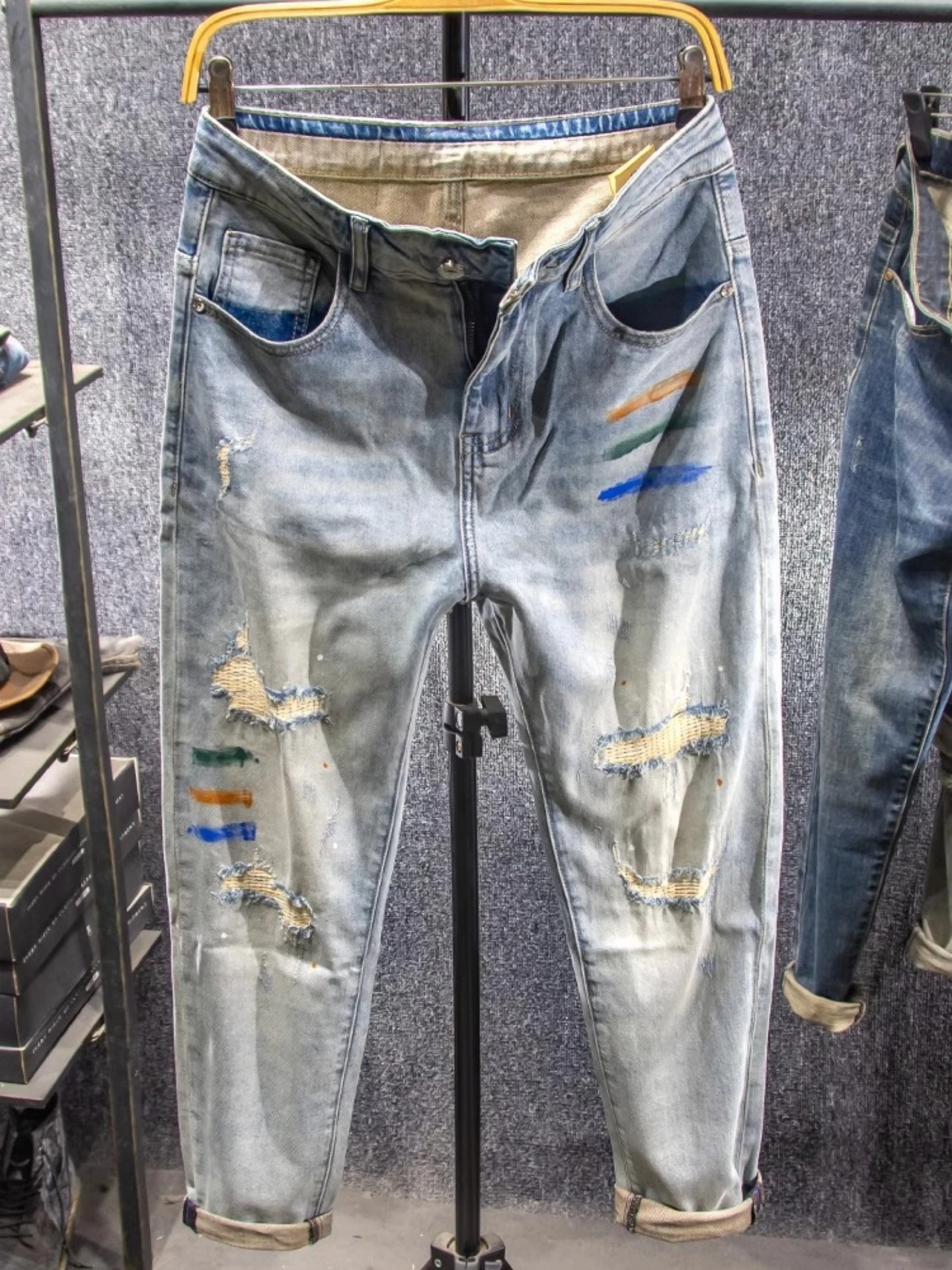 

Мужские джинсы из денима с эффектом потертости, заштукатуренные, с дырками, укороченные, модные, высококачественные, светлые, весна-осень