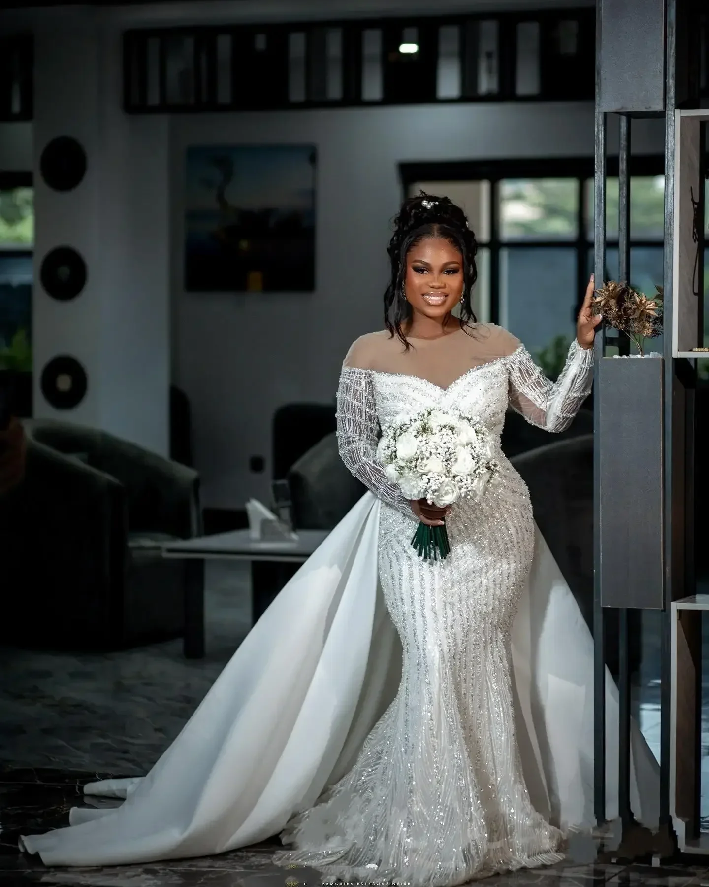 Customized Scoop Neck Shinny Sequins Beads Wedding Dress with Removable Skirt  Robe De Mariée Full Sleeve Church Bridal Gown
