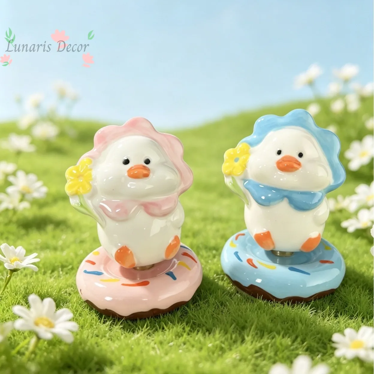 Sun duck rotating cute wind ornament decompression rotating small ornament rotating ornament car