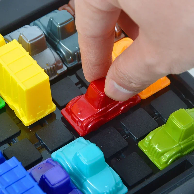 Puzzle Traffico Rush Hour Gioco Racing Rush Hour Car Interessante razzamento logico su strada Gioco da tavolo Puzzle per bambini Migliori giocattoli