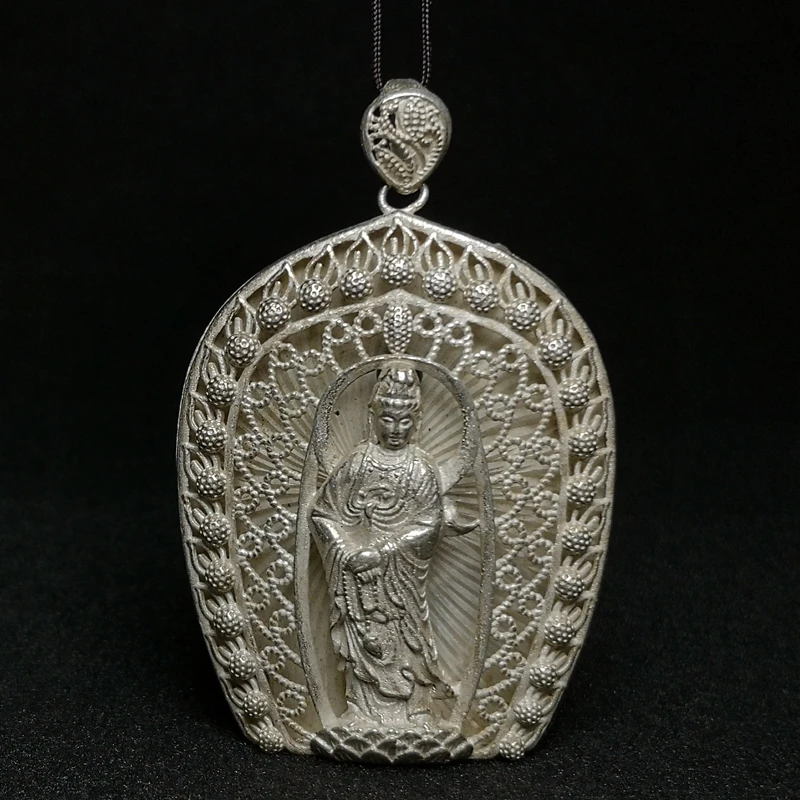 YIZHU CULTUER ART Size 6 × 4 cm Old Chinese Tibet Silver Carving Avalokitesvara Kwan-yin Statue Pendant