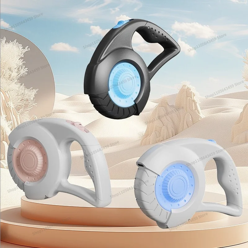 For portable dog walking, the leash does not restrain the hand, and the cat and dog tractor is automatically retractable.
