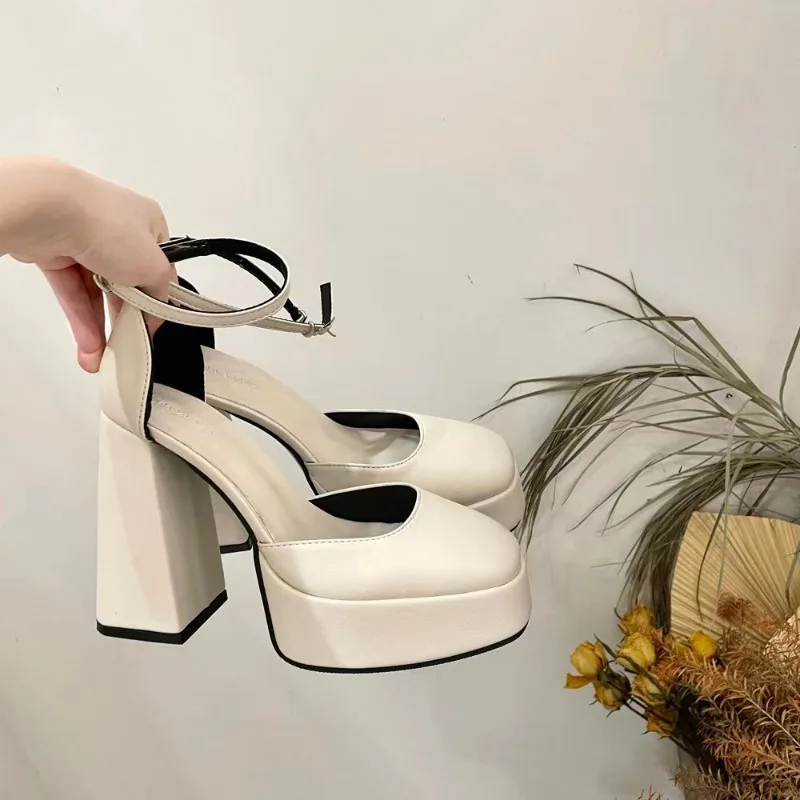 Zapatos elegantes de tacón alto para mujer, calzado Sexy con correa en el tobillo, con plataforma, color blanco y negro, para fiesta, 2023