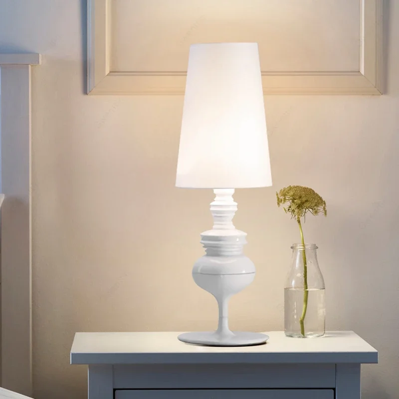 Nordic Home Decor Table Lamps for Bedroom Living Room Bedside Lamp Standing Desk Light Modern Led Light Fixtures Read Luminaria