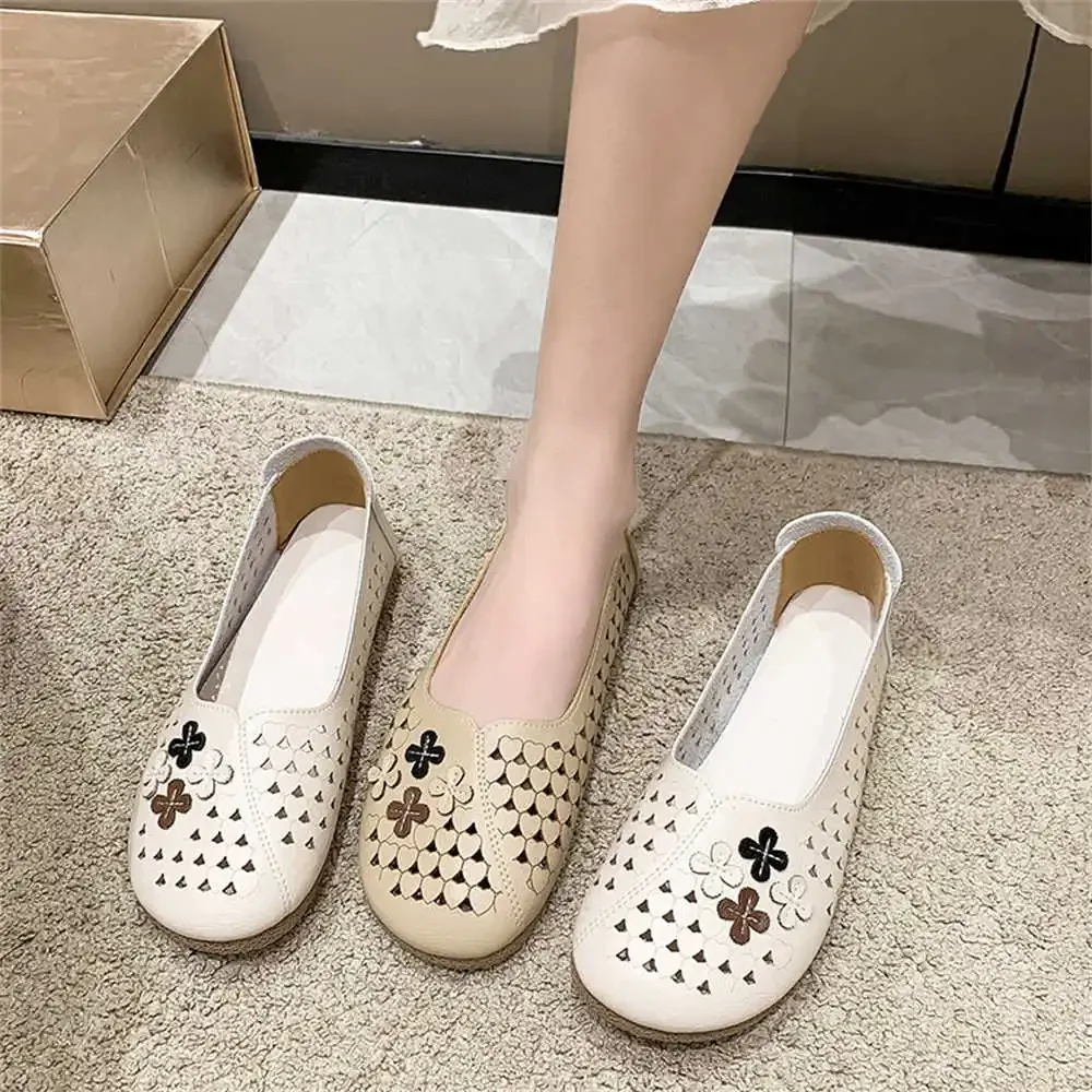 Sepatu olahraga wanita, Khaki musim semi musim gugur sepatu wanita sepatu olahraga flat sepatu khusus bot pendek loafters menunjukkan merek terkenal Luxo