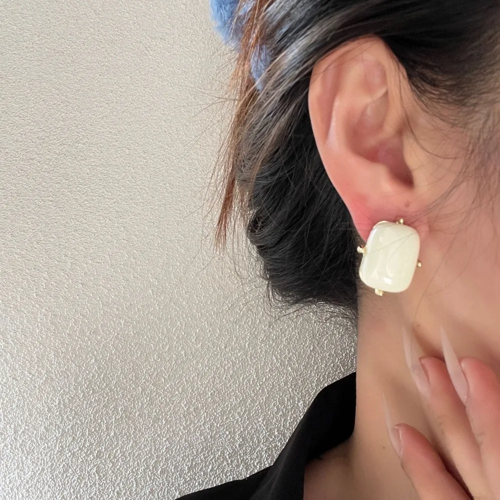 كوريا مزاجه الأبيض الهندسة القطع الناقص مربع الاكريليك وأقراط للنساء الاتجاه سحر ثقب المجوهرات اكسسوارات هدايا