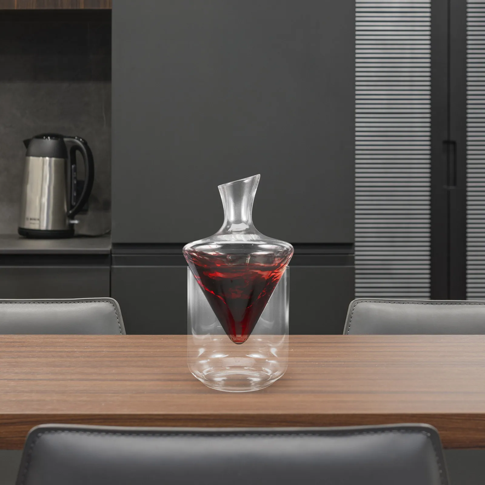 

1Pcs Classic Red Wine Decanter Transparent Glass Ice Bucket Creative Oblique Design Enhance Flavor Bar Party Home Decoration