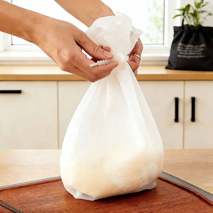 

1Pc Thickened White Silicone Dough Bag – Non-Stick Reusable Baking Bag for Christmas Treats, Home & Bakery Use