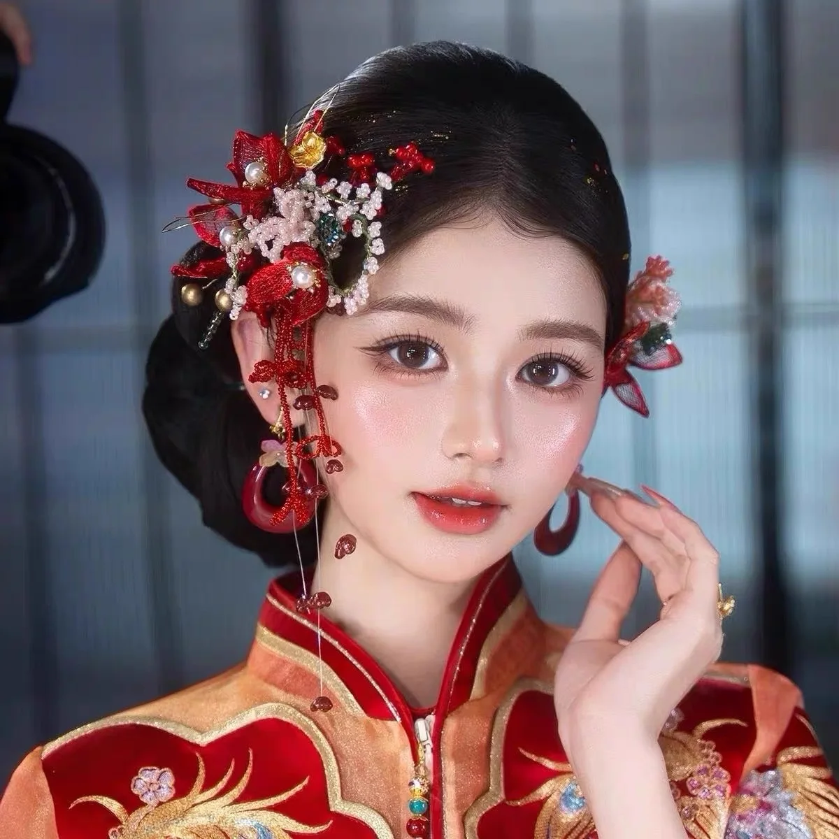 Red Filigree Floral Edge Hair Clip for Bridal Chinese Style Wedding Accessory Ancient Hanfu Ornament for Cheongsam Traditional