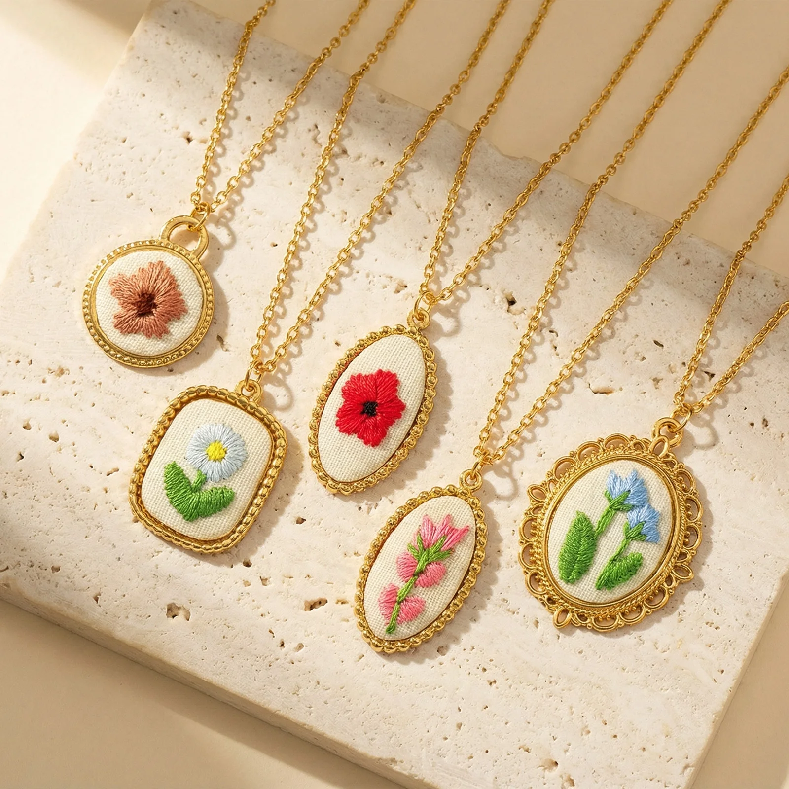 1pc Stainless Steel Necklace 18K Gold Plated Link Cable Chain Handmade Embroidered Flower Pendant Necklace For Women Jewelry