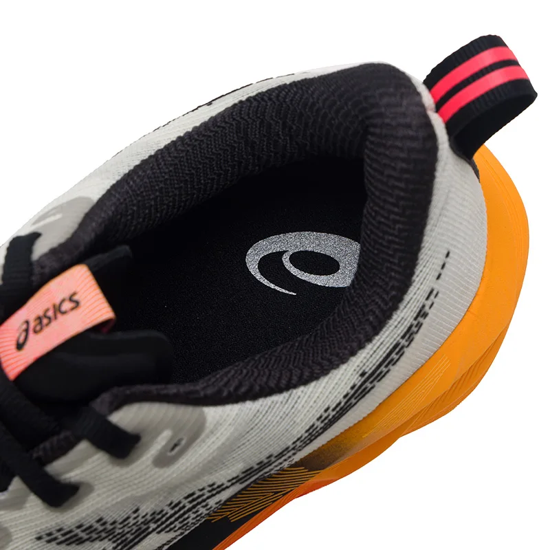 حذاء Asics Novablast 5 Cp خفيف الوزن للرجال للجري اليومي على الطرق 1011C175-200