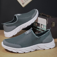 Men's Large-sized Ultra-light Mesh Shoes, One-foot Lazy Shoes, and All-season Breathable Mesh Shoes