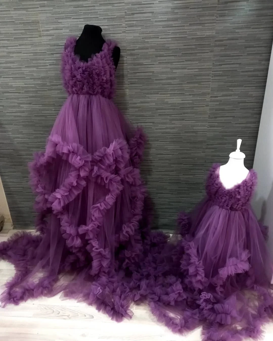 Gaun bersalin merah untuk pemotretan bayi Shower tanpa lengan Tiered Ruffles Tulle pengantin gaun Prom wanita jubah hamil