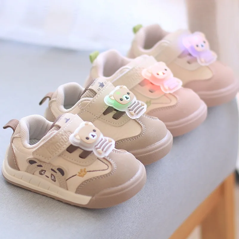 

Fashion Baby First Walkers 2025 Autumn New Kids Sneakers Soft Soled Boy LED Light Shoes Simple Girl Casual Shoes Кроссовки