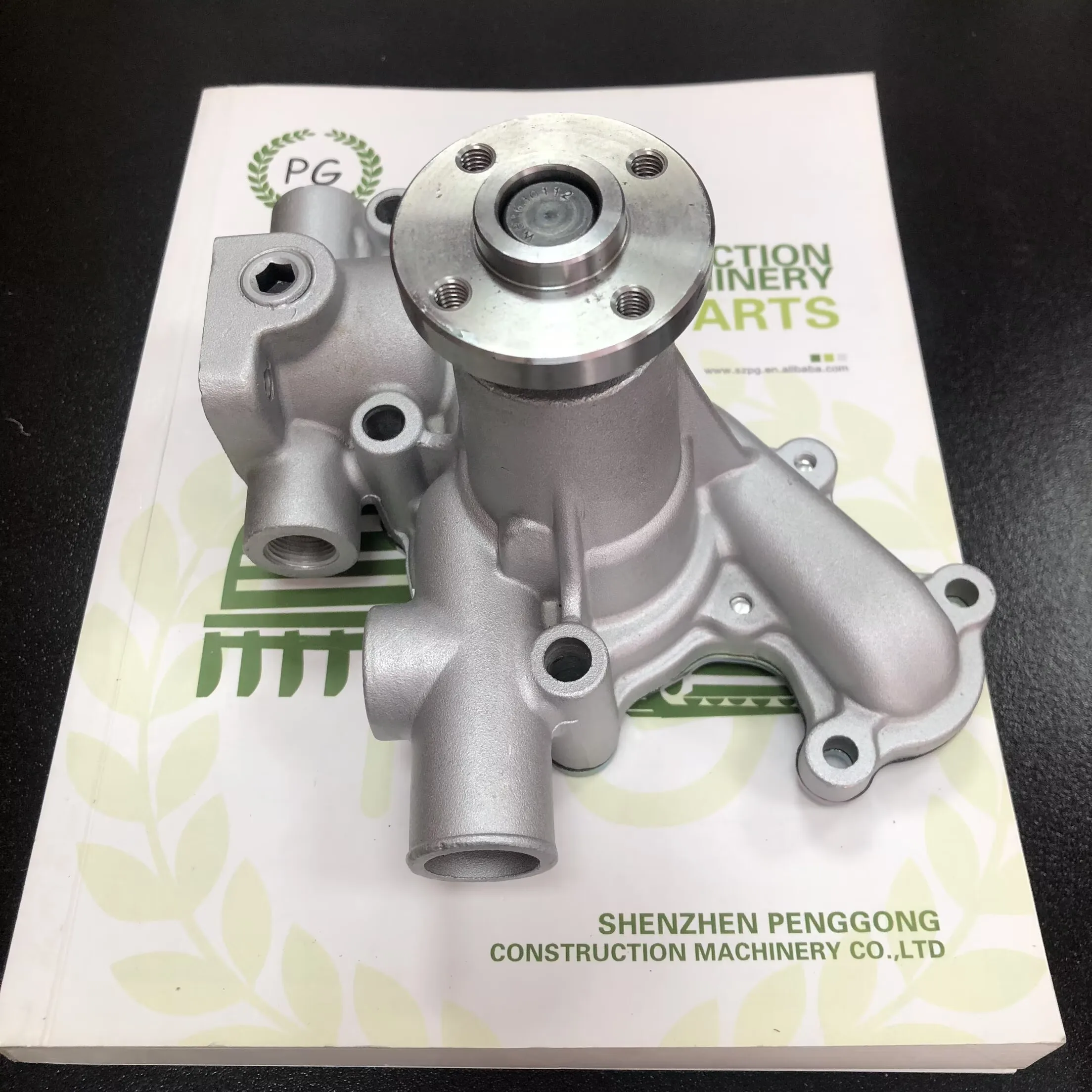 3D82 Water Pump 119810-42002 for Komatsu 3D82 Fit Yanmar 3TNE82 Engine Cooling System Water Pump Replacement