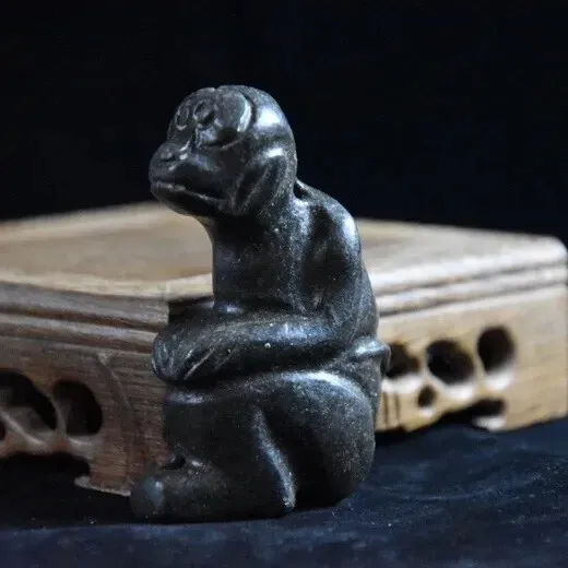 Chinese Tibetan Collection Hongshan Culture Natural Meteorite Iron Monkey Statue