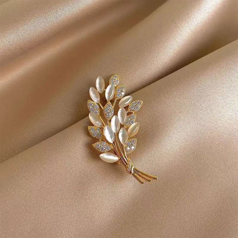 Exquisite Opal Crystal Wheat Brooches For Women Bling Rhinestone Bouquet Plants Brooch Pin Clothing  Jewelry Accessories Gifts