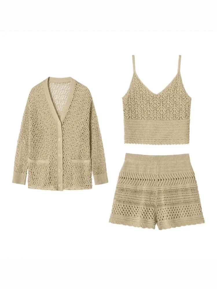 

Корейский стиль: женский комплект с вырезами, свободный крой, комфортный, летняя мода, короткие шорты, топ с длинным рукавом и круглым вырезом.