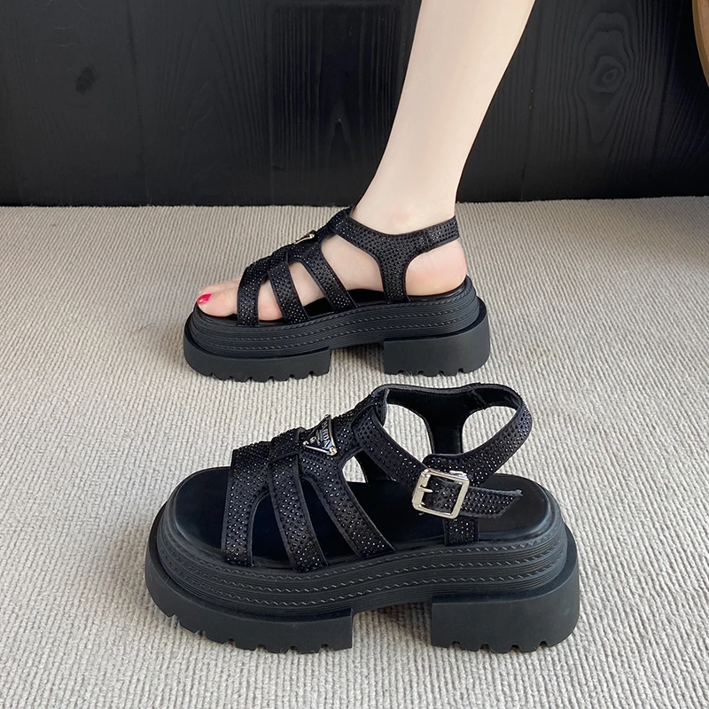 Water diamonds paired with skirts, beach fairy style sandals, women's summer wear, 2025 new sponge cake thick soled sandals