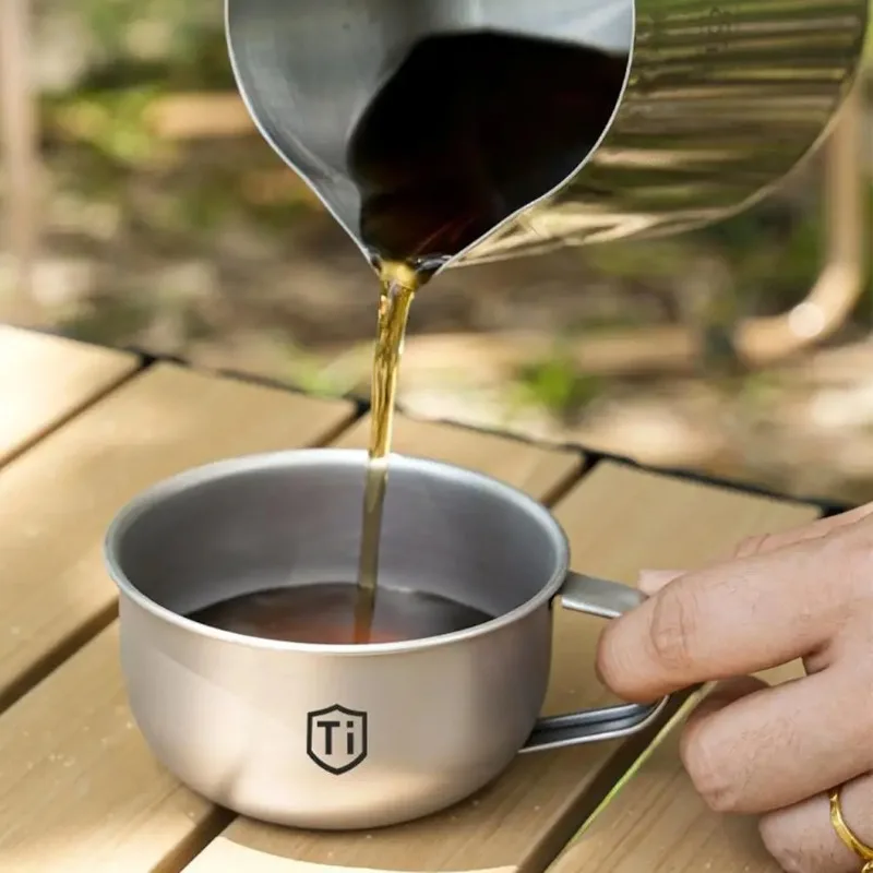 Neuer MINI Camping-Wasserbecher – Tragbarer Tee- und Kaffeebecher aus Titanlegierung, 220 ml, Outdoor-Küchenausrüstung