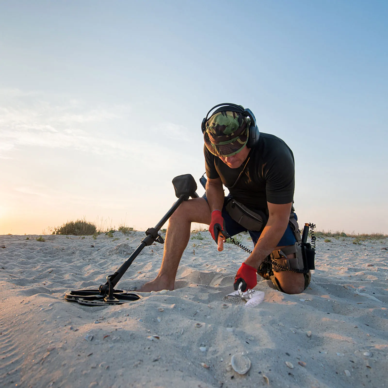 Stainless Scoop Shovel Metal Detector with Handle Tool Fast Sifting Metal Detecting Treasure Hunting Beach Sand Tool