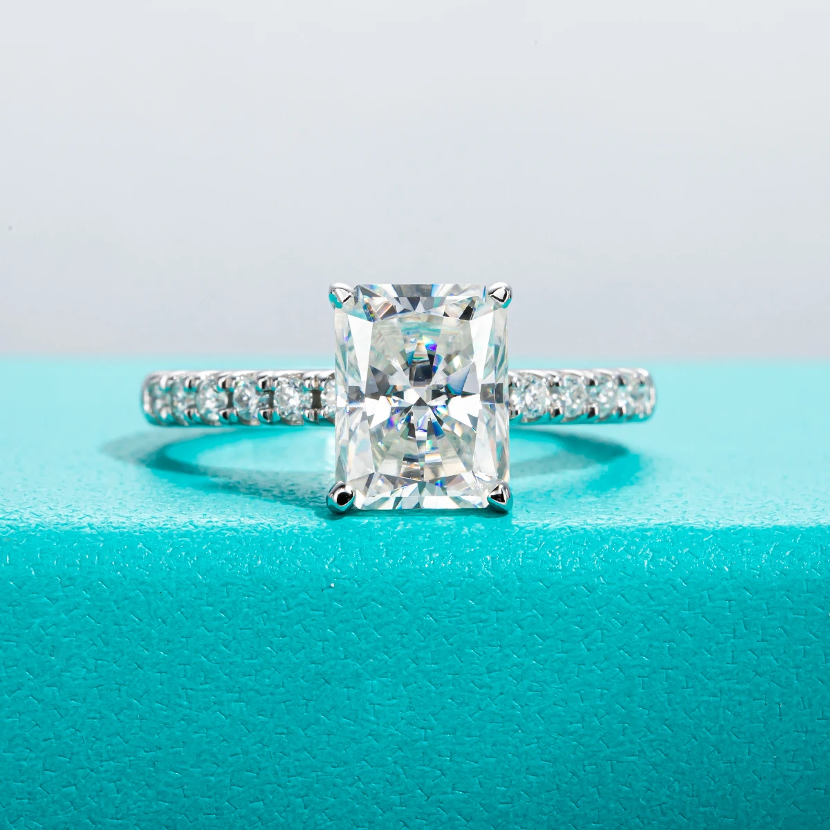 AnuJewel 3ct D Farbe Radiant Cut Moissanite Engagement Vergoldet 925 Sterling Silber Ringe Für Frau Zoll Schmuck Großhandel