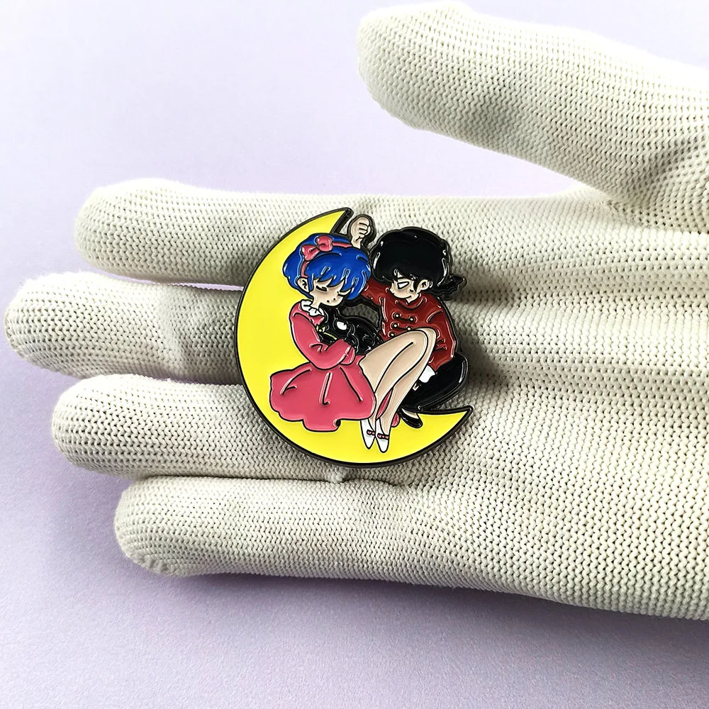 Creative Ranma 1/2 Brooch Boys Girls Sitting on The Moon Enamel Pin Classic Japanese Anime Periphery Badge Collar Jewelry Gift