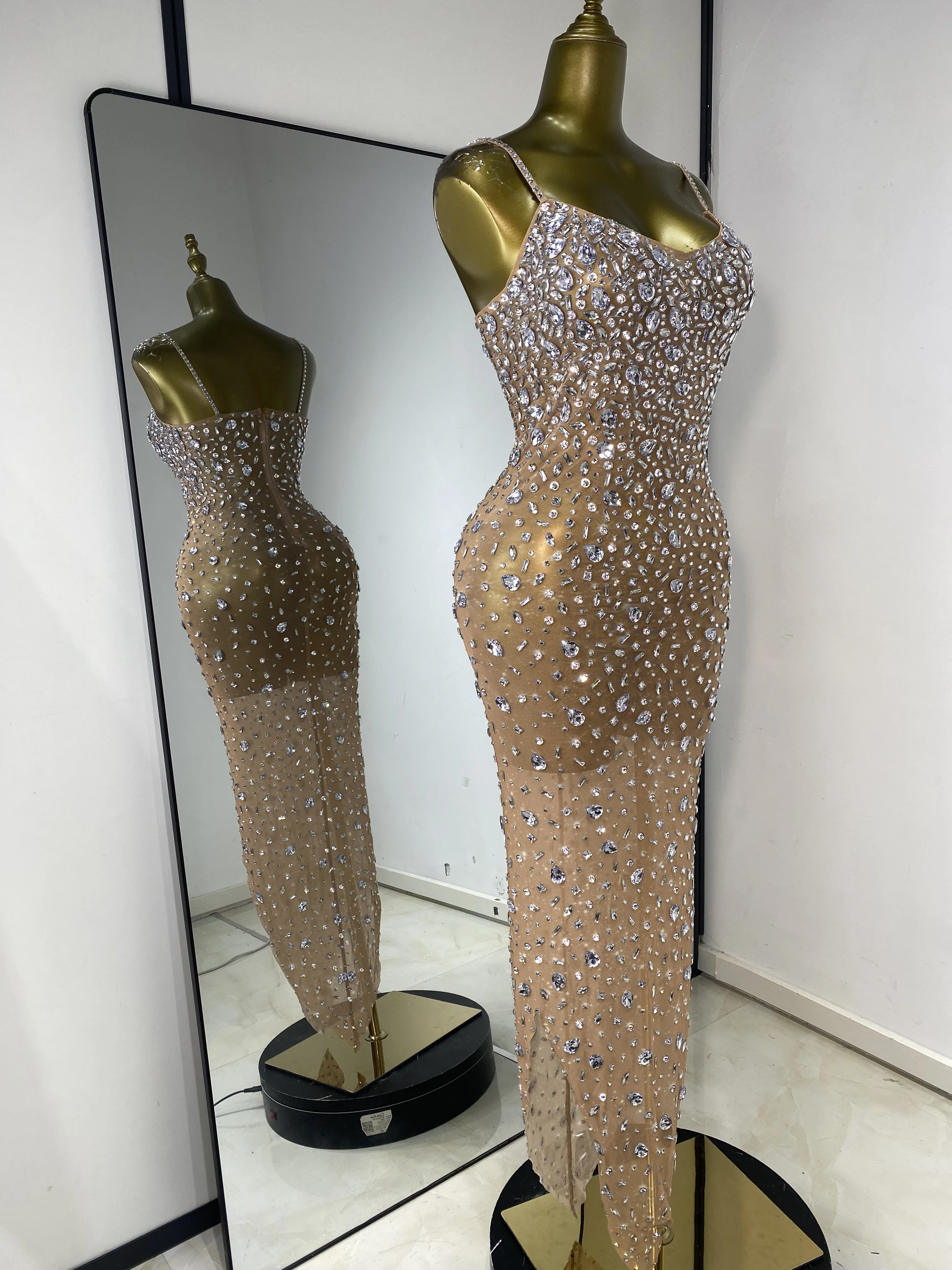 Sparkly Strass Mesh Jurk Spaghetti Band V-hals Asymmetrisch Lang Doorzien Sexy Avond Club Feestjurk Zanger Kostuums