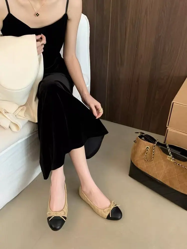 Zweifarbige Damen-Loafer mit Schleife und flachem Absatz, zum Hineinschlüpfen, runde Zehenpartie, bequeme Vintage-Schuhe für Büro, Alltag, Party – Detail 4