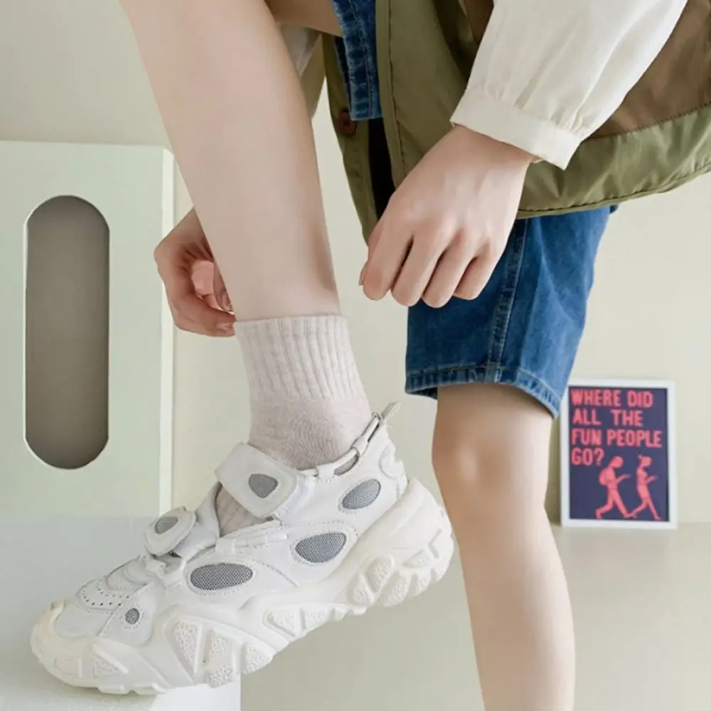 10 Pairs Casual Thickened Cotton Socks Solid Color Sweat-Absorbent Crew Socks Breathable Soft Winter Socks Women