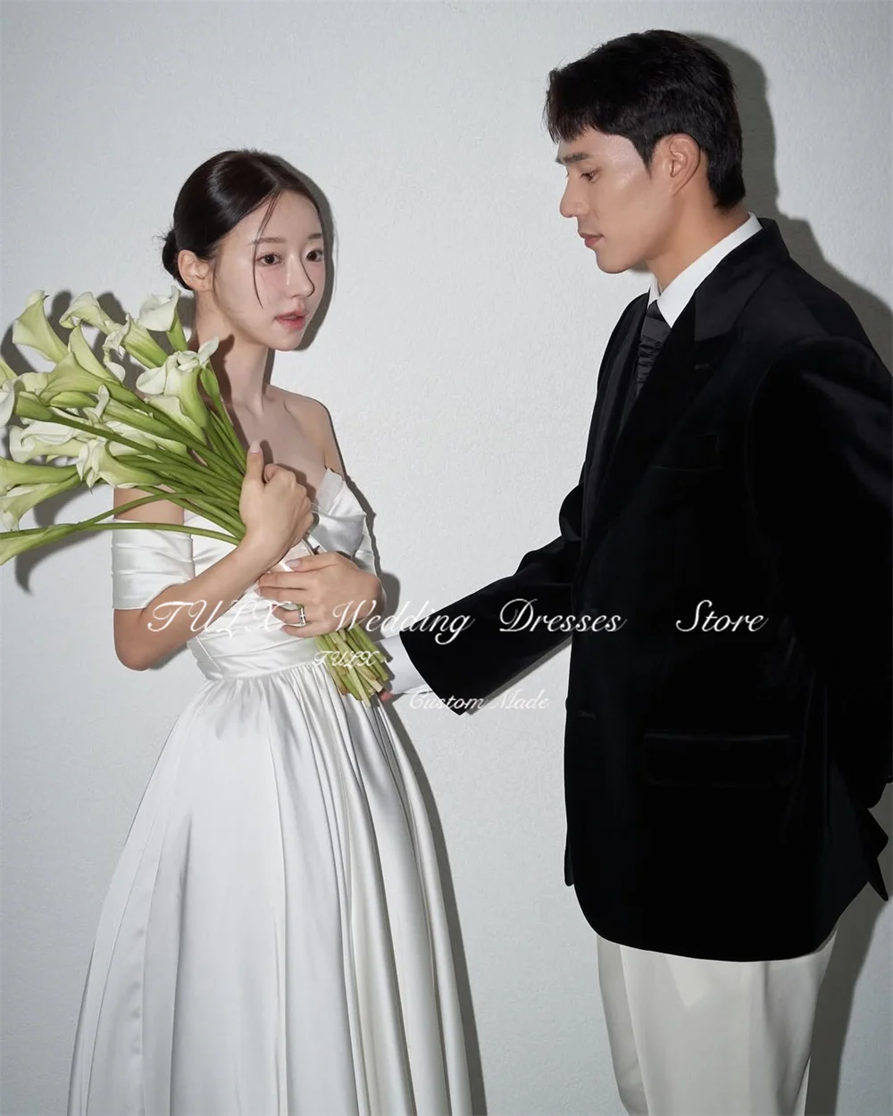 TULX Abito da sposa coreano con scollo a cuore sexy Servizio fotografico con spalle scoperte Abiti da sposa lunghi coreani in raso Corsetto personalizzato Garona