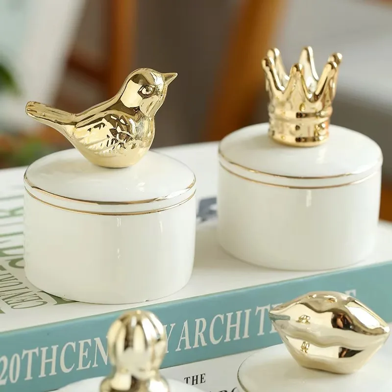 Nordic Simple Decorative Ornaments White Porcelain Gold Jewelry Storage Box Creative Gold Animal Candle Aromatherapy Jar